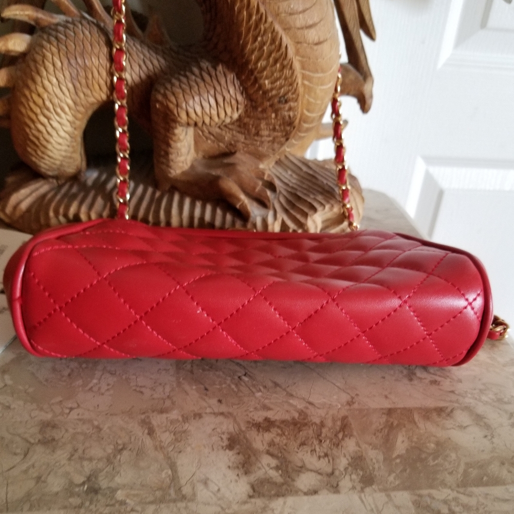 Red Purse - Picture 4 of 6